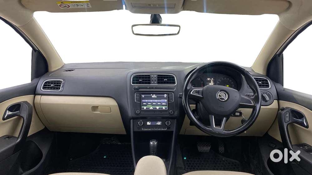 Skoda Rapid 1.6 Mpi At Style, 2017, Petrol
