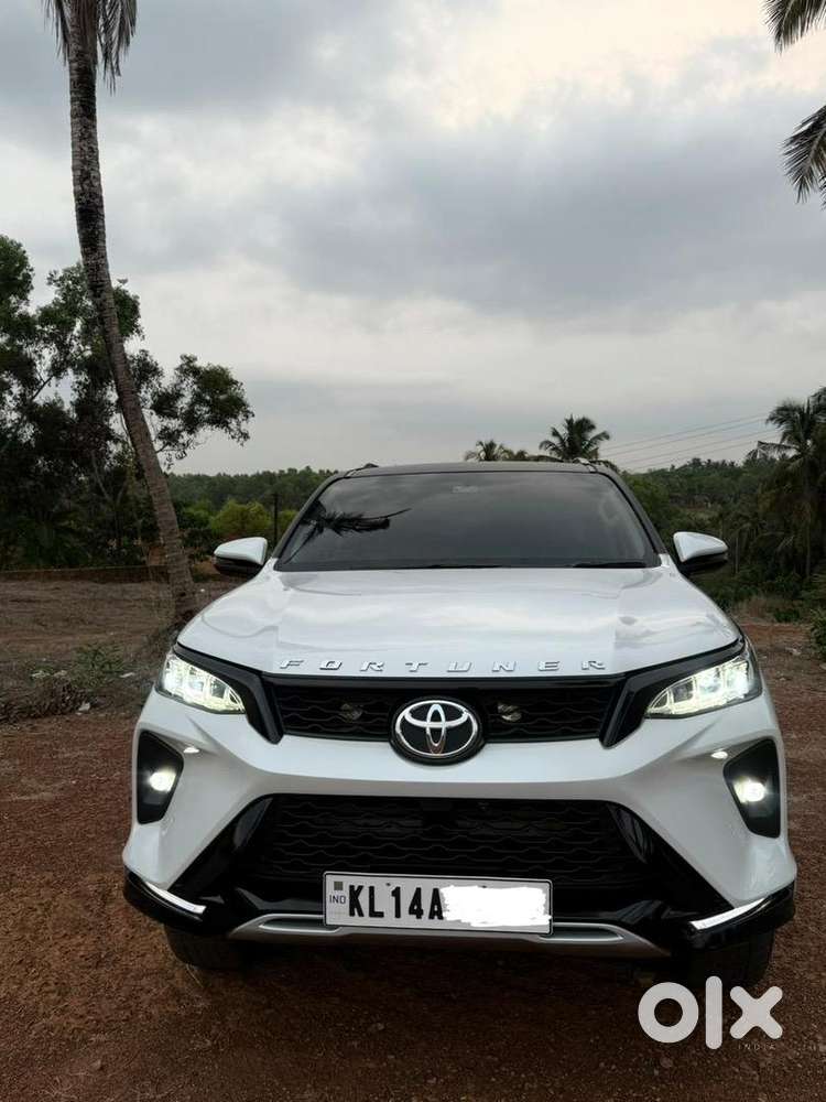 Toyota Fortuner Legender 2024 4x2