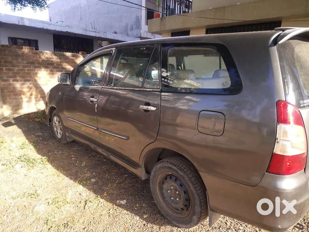 Toyota Innova 2013 Diesel 268000 Km Driven