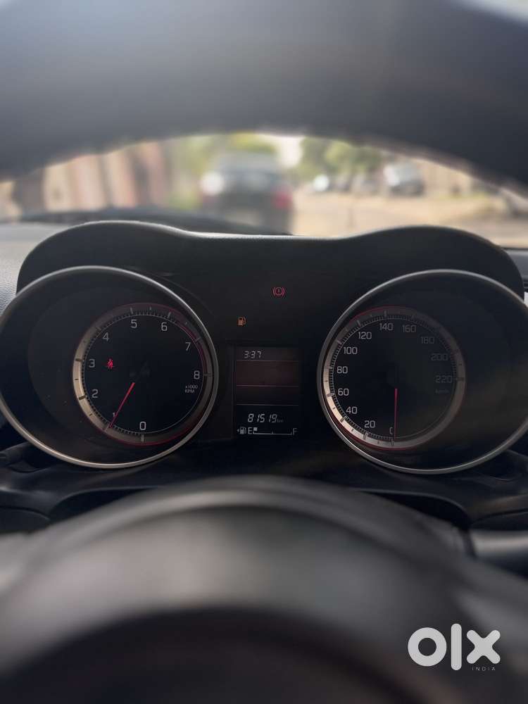 Maruti Suzuki Swift Vxi Ags, 2019, Petrol