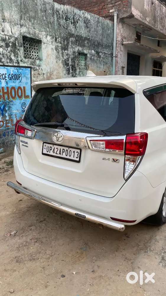 Toyota Innova Crysta 2017 Diesel Well Maintained