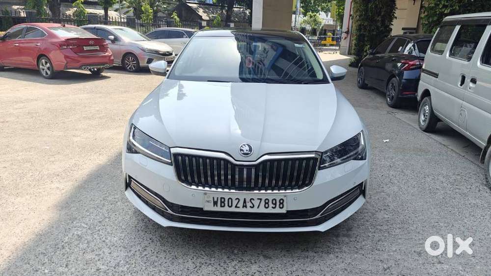 Skoda Superb 2.0 L&k Tsi At, 2022, Petrol