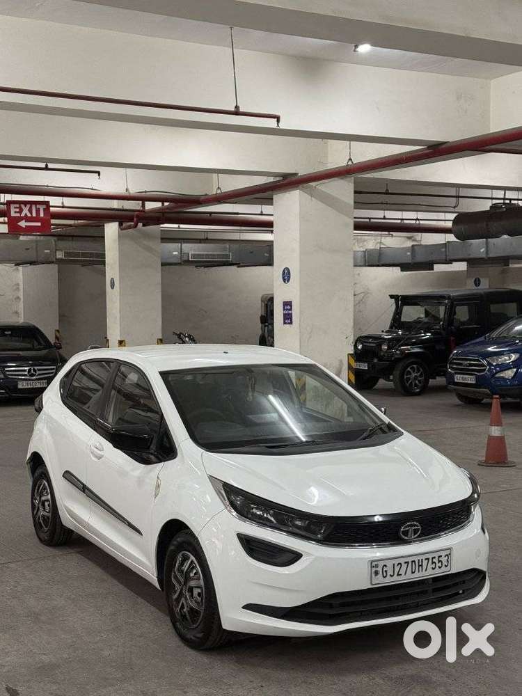 Tata Altroz 1.2 Xe, 2021, Petrol
