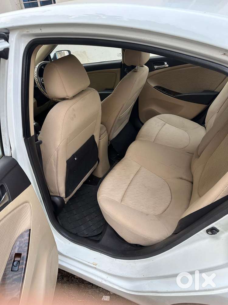 Hyundai Verna Fluidic 1.6 Vtvt, 2011, Petrol