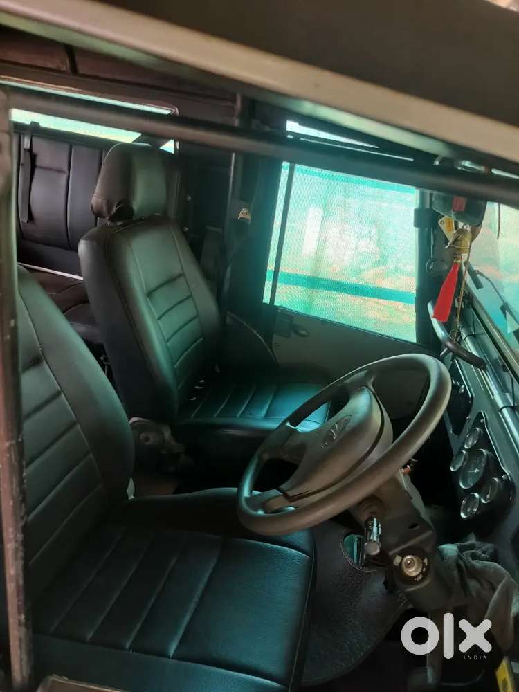 Mahindra Jeep 2000
