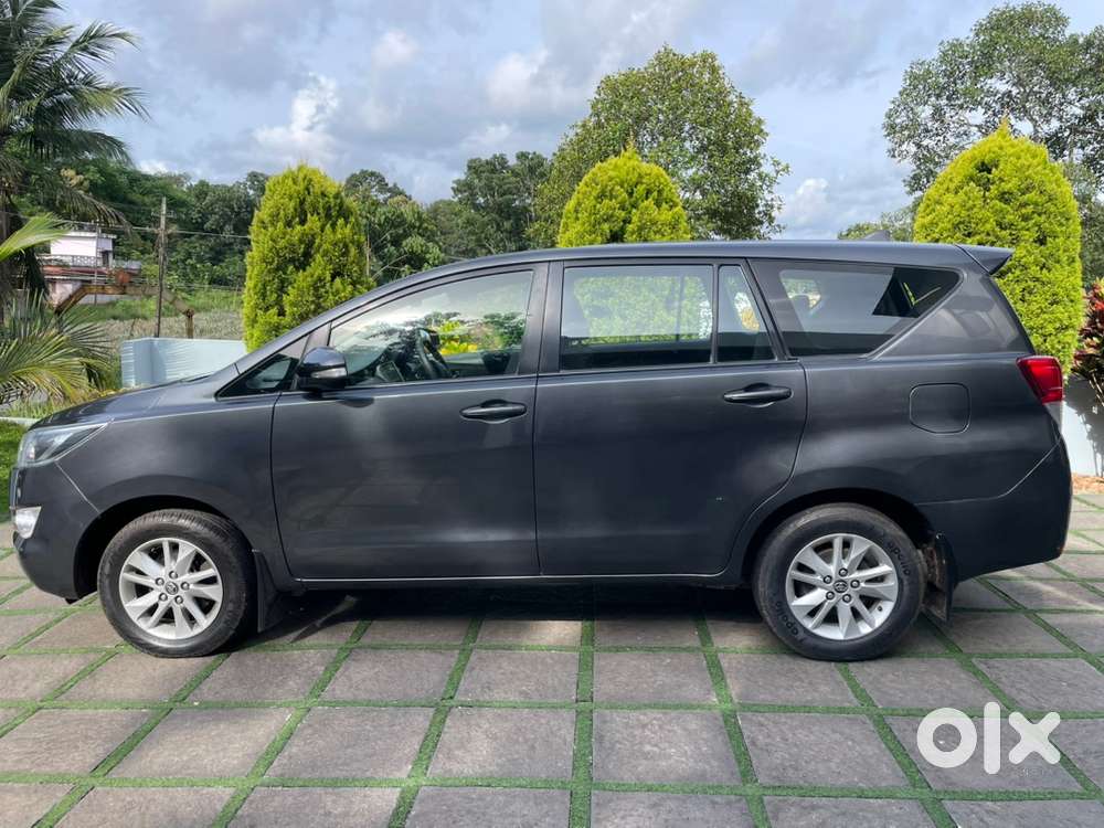 Toyota Innova Crysta 2017