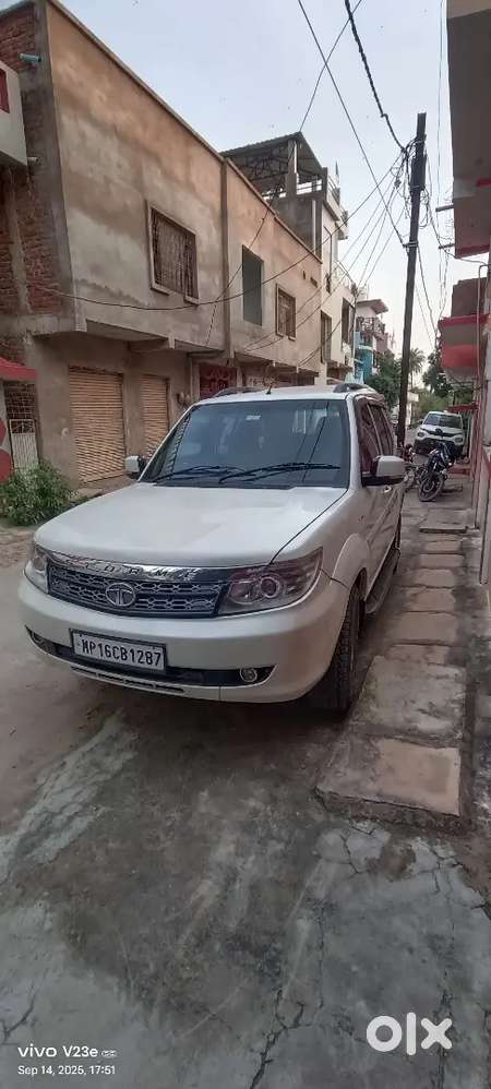 Tata Safari Storme 2018