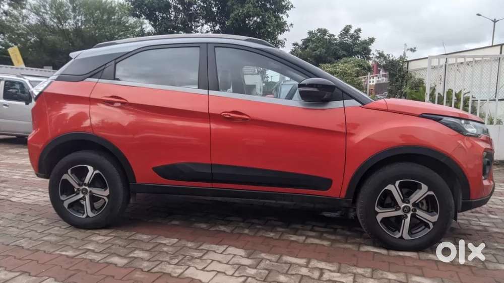 Tata Nexon 1.2 Revotron Xza Plus Premium, 2022, Petrol