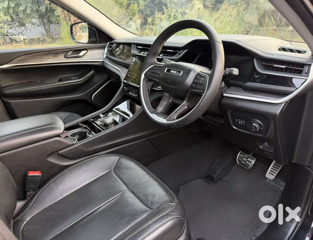 Jeep Grand Cherokee Limited (o) 4x4 At, 2024, Petrol