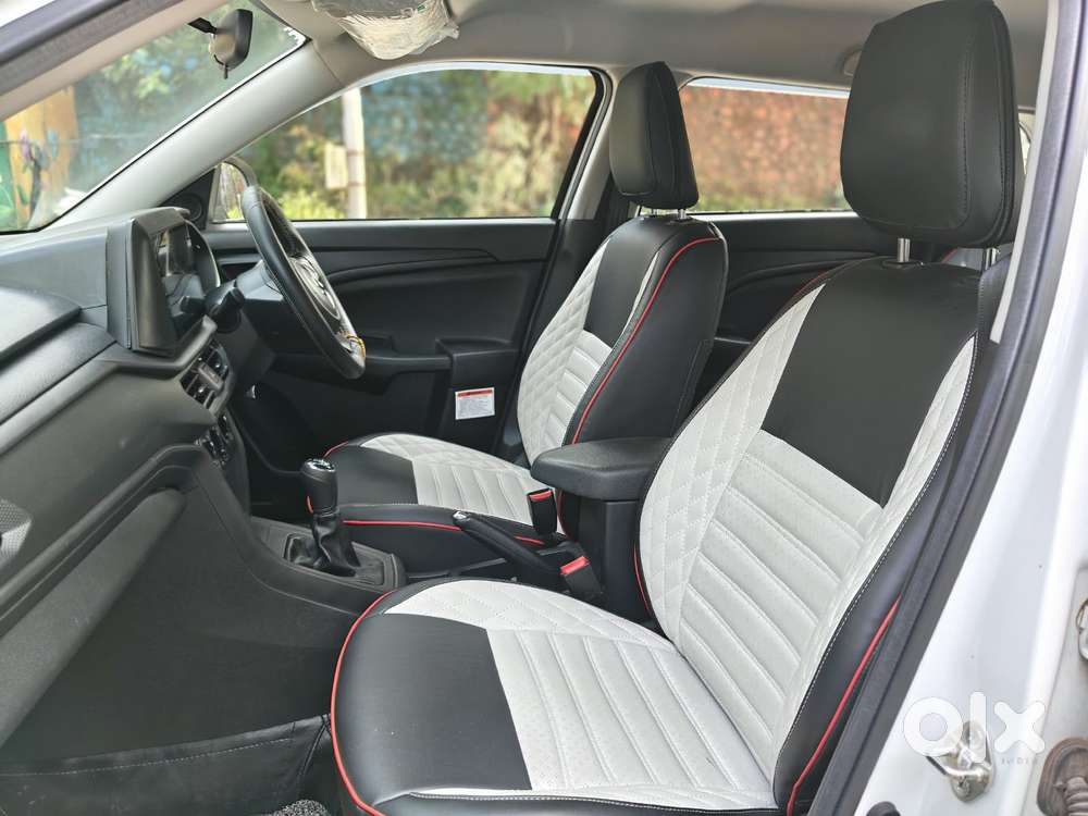 Maruti Suzuki Brezza Lxi S-cng, 2025, Cng & Hybrids