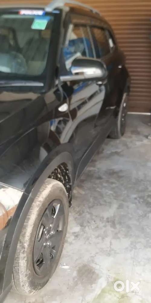 Hyundai Venue 2023 Petrol 11000 Km Driven