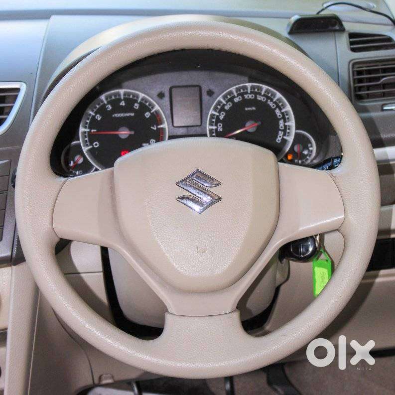 Maruti Suzuki Ertiga Vxi At Petrol, 2014, Petrol