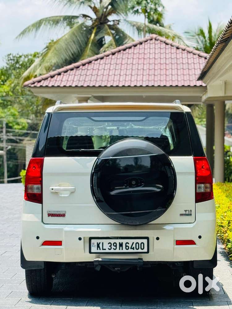 Mahindra Tuv 300 T10 Amt, 2017, Diesel