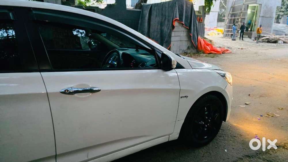 Hyundai Verna Petrol 2017 Car