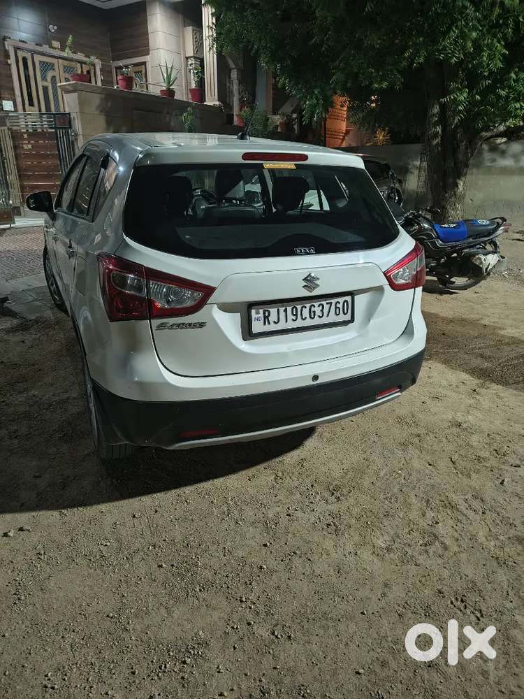 Maruti Suzuki S-cross 2016 Diesel Well Maintained