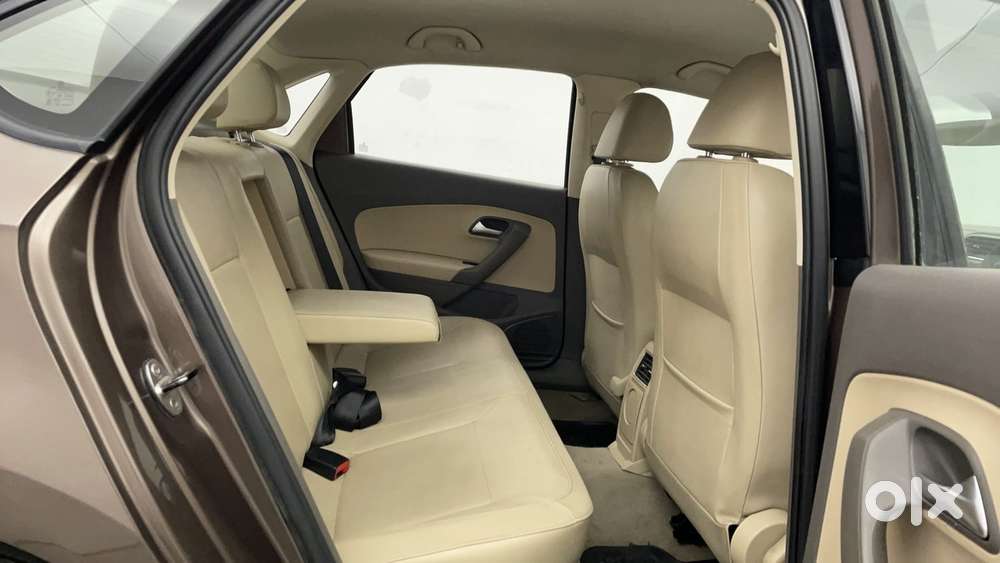 Volkswagen Vento 1.2 Tsi Highline At, 2016, Petrol