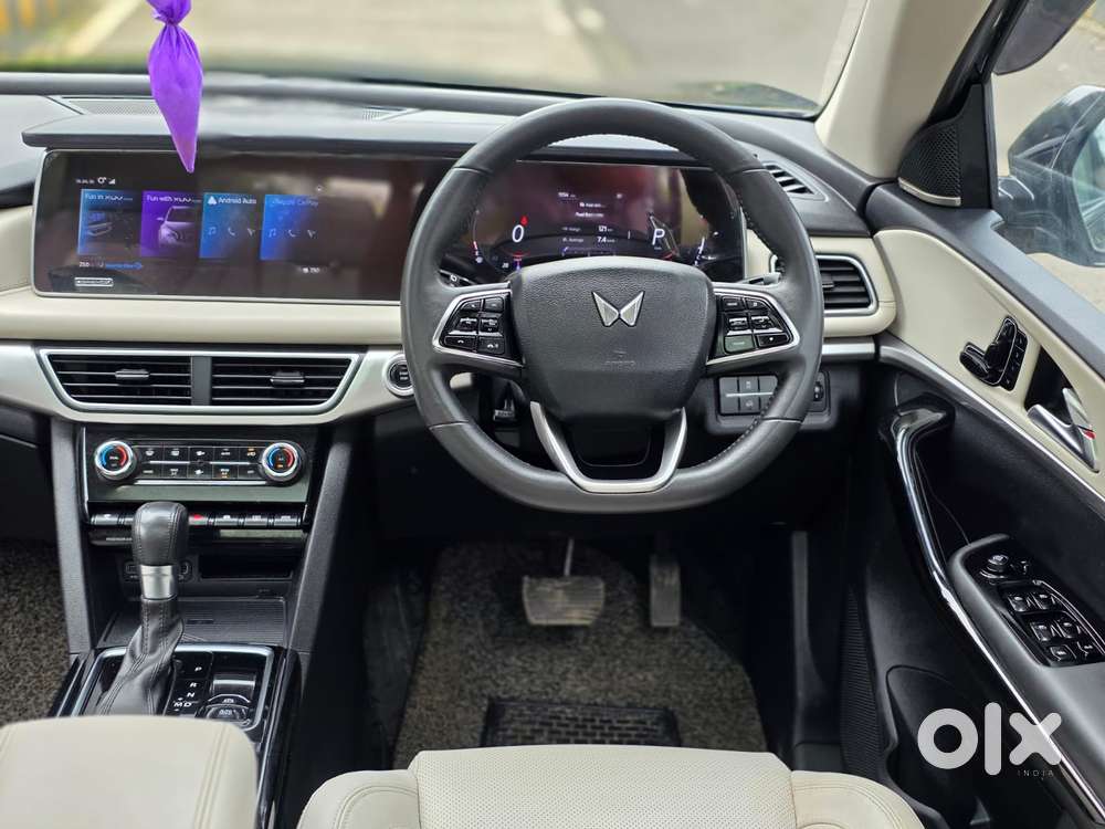 Mahindra Xuv700 2.2 Ax 7 Diesel At Luxury Pack Str, 2022, Diesel