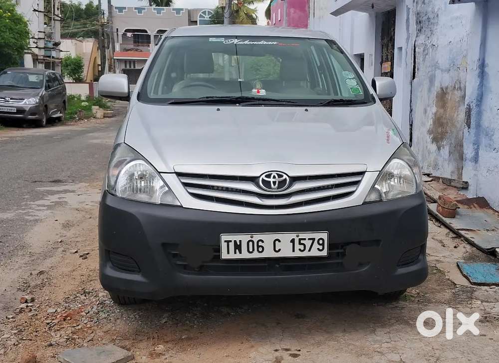 Toyota Innova 2010