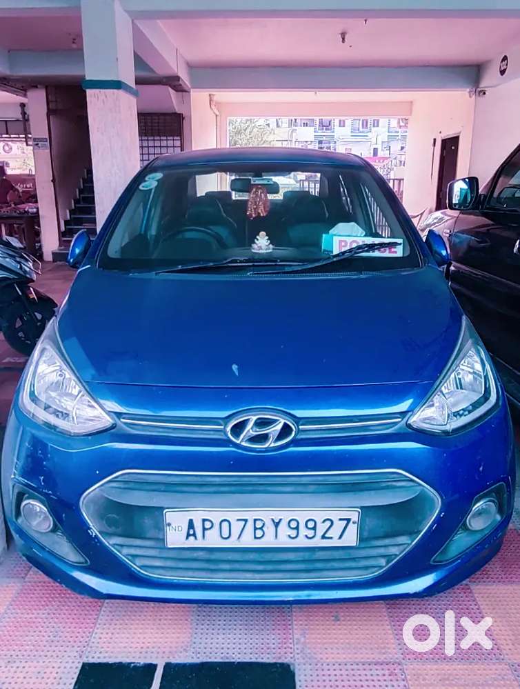 Hyundai Xcent 2014 Petrol Well Maintained, Showroom Track
