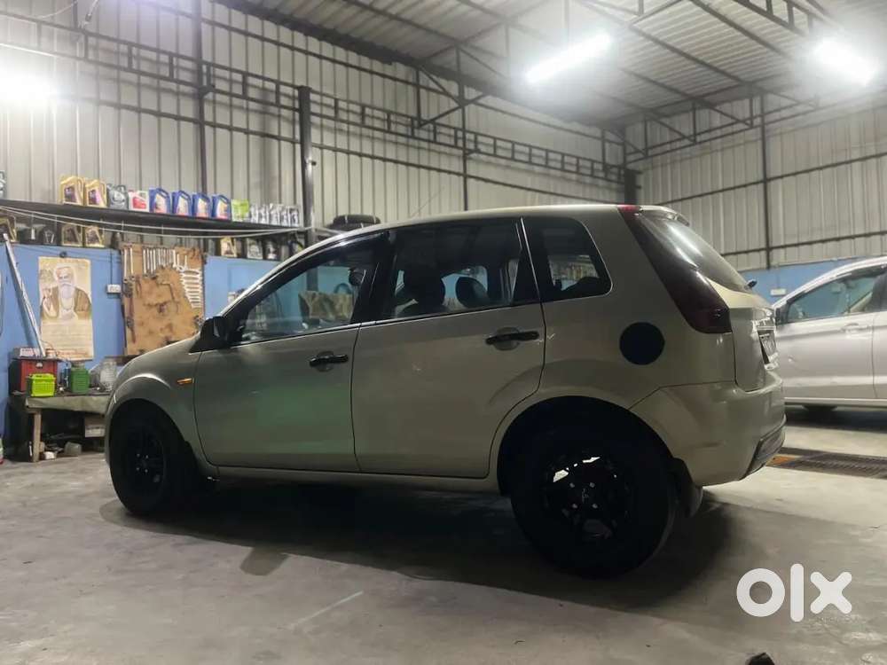 Ford Figo 2011 Petrol 65000 Km Driven