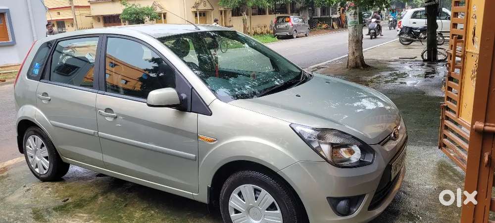 Ford Figo Zxi 2011 Petrol