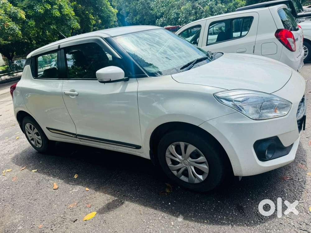 2023 Maruti Swift Petrol Manual