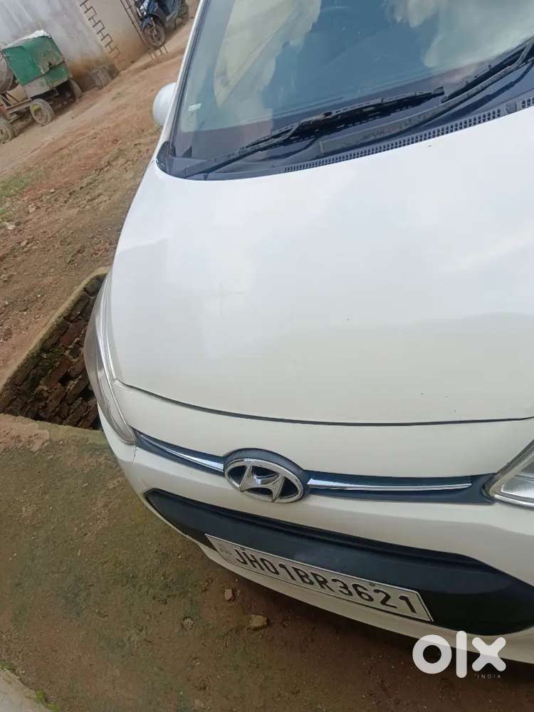 Hyundai Grand I10 2015 Petrol 70000 Km Driven