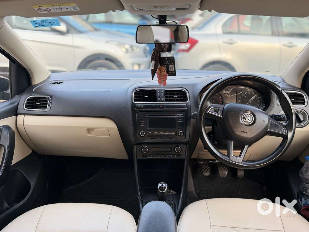 Skoda Rapid 1.6 Mpi Mt Elegance Plus, 2018, Petrol