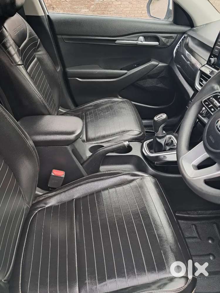 Kia Seltos Htk + White