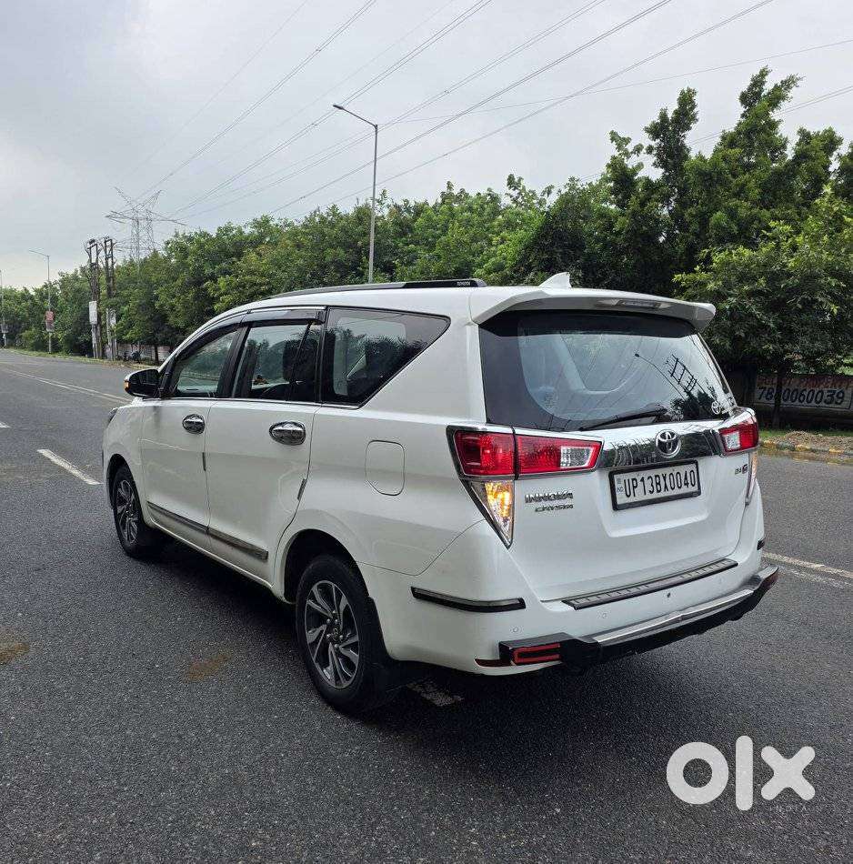 Toyota Innova Crysta 2.4 G Mt, 2022, Diesel