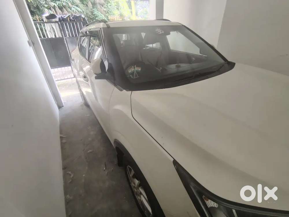 Mahindra Xuv300 1.2 W8 Petrol 2022