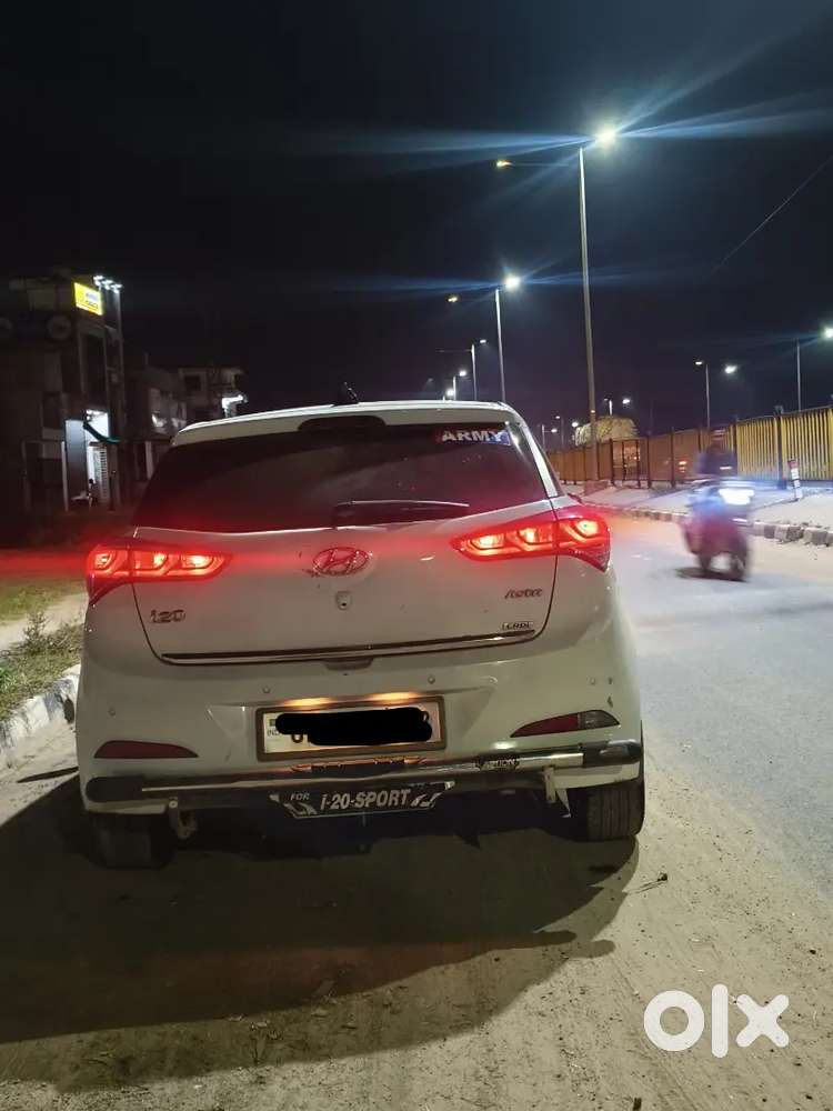 Hyundai I20 2015 Diesel 132000 Km Driven