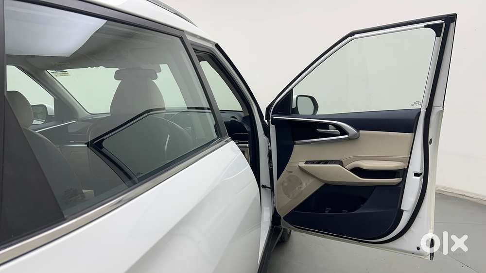 Kia Carens 1.5 Luxury Plus Diesel At 7 Str, 2023, Diesel