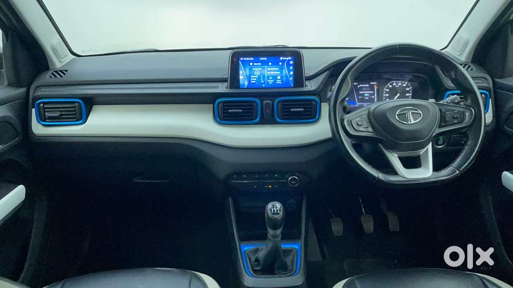 Tata Punch 1.2 Revotron Creative Dual Tone, 2022, Petrol