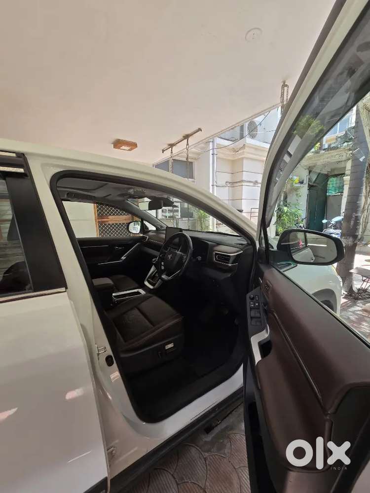 Toyota Innova Hycross 2023 Petrol Good Condition