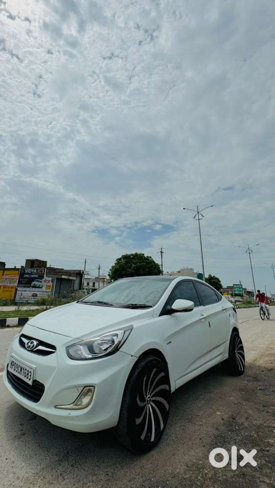Hyundai Fluidic Verna 2013
