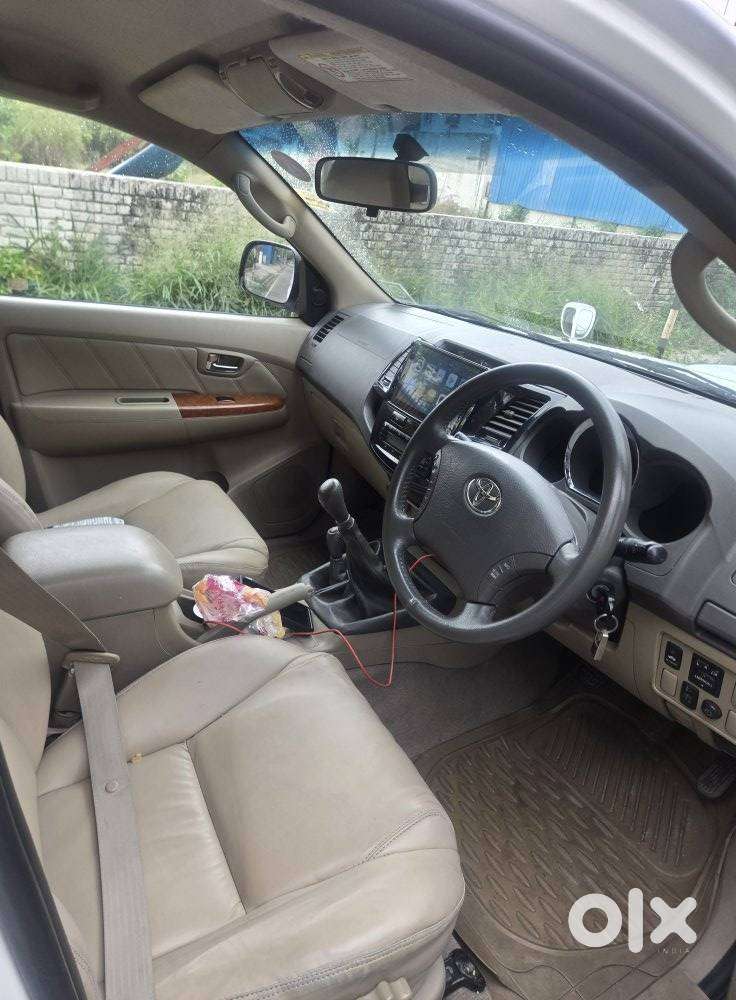 Toyota Fortuner 3.0 4x4 Manual, 2011, Diesel