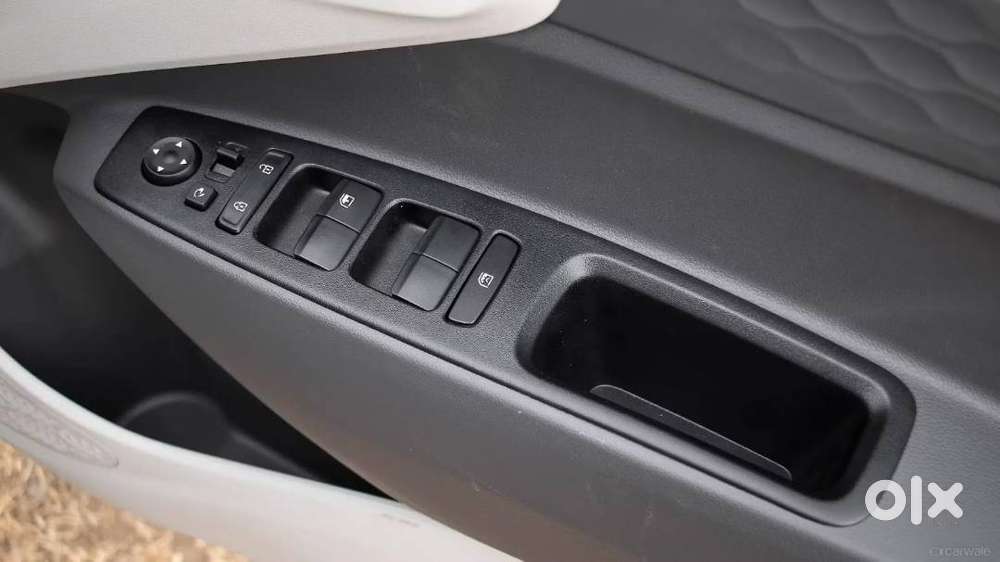 Hyundai Aura Sx 1.2 Petrol Manual (2022) – Single Owner – 17,000 K