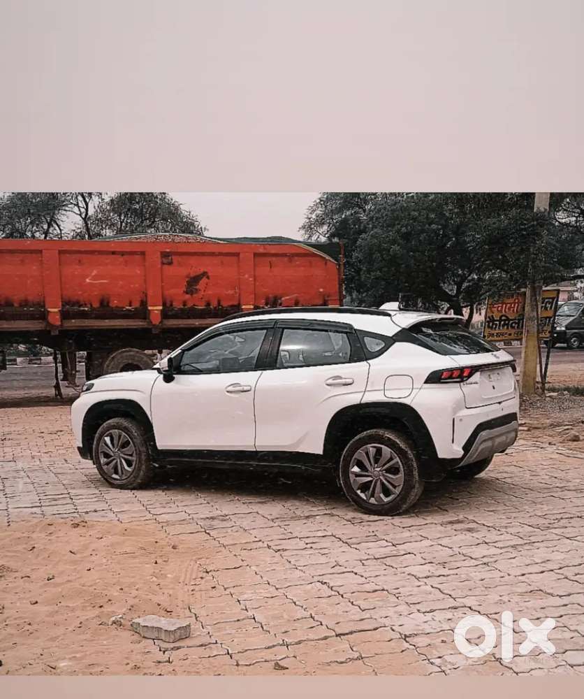 Kisi Bhai Ne Personal Car Lagwni Ho To Cotactact Kare