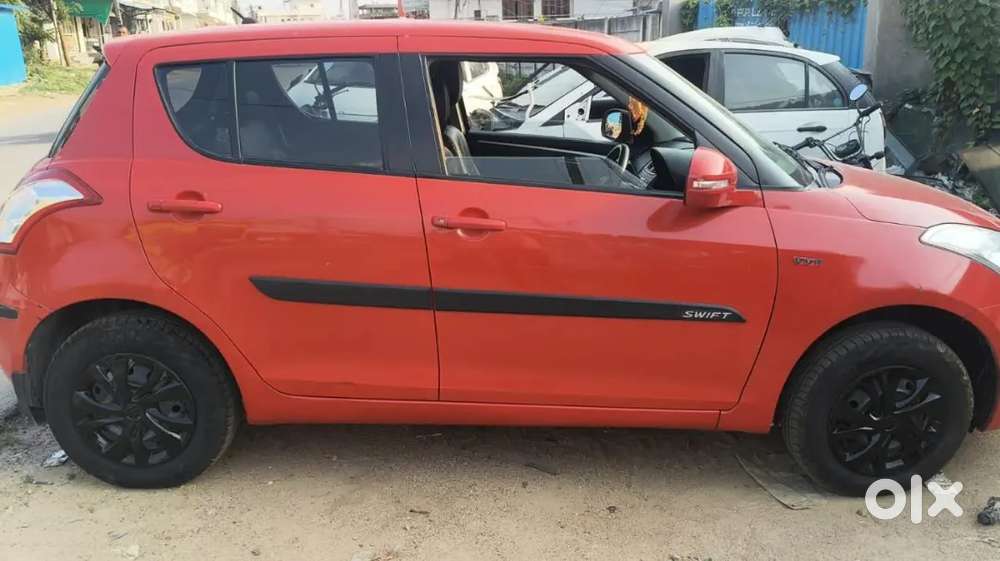 Maruti Suzuki Swift 2017 Petrol 54984 Km Driven