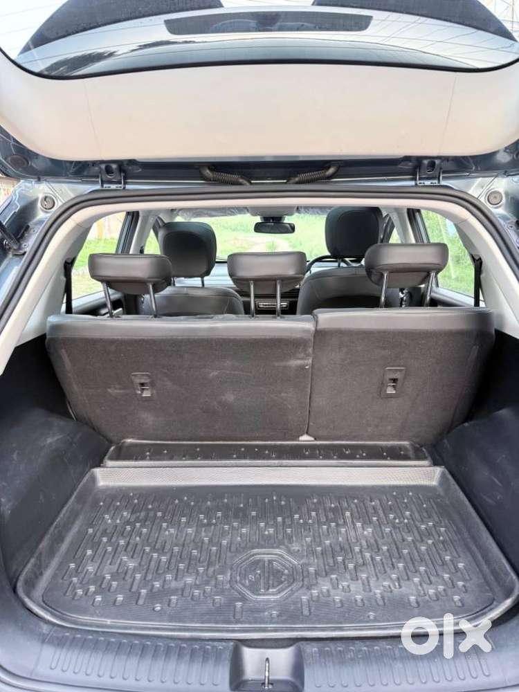 Mg Windsor Ev Essence, 2024, Electric
