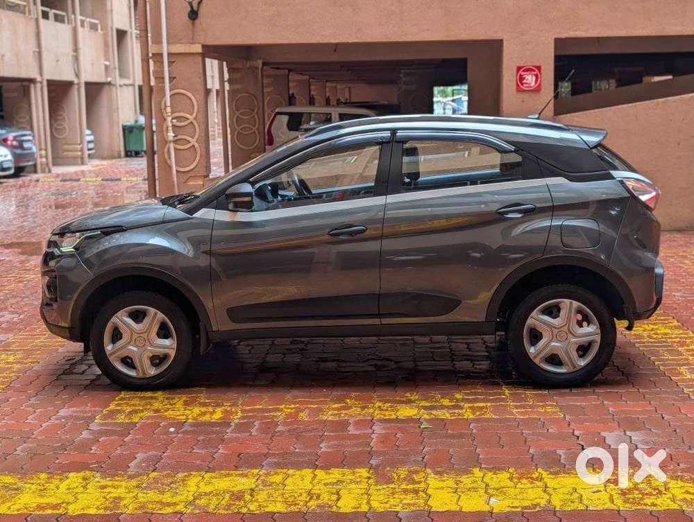 Tata Nexon 1.2 Revotron Xma Amt, 2023, Petrol
