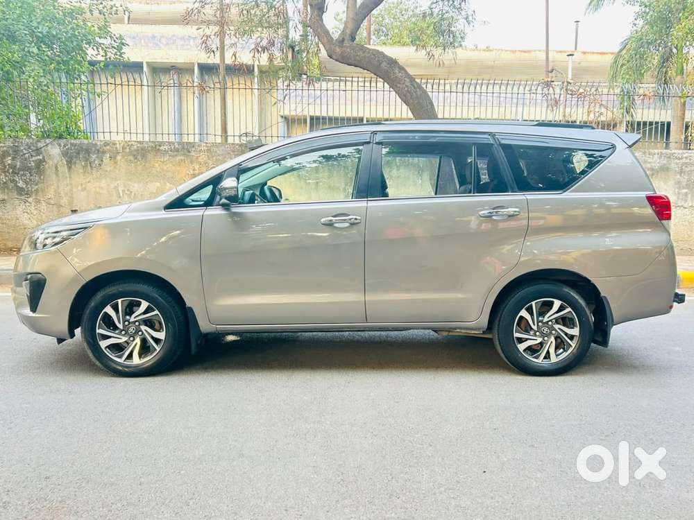 Toyota Innova Crysta [2020-ongoing] 2.4 Gx 7 Str, 2022, Diesel