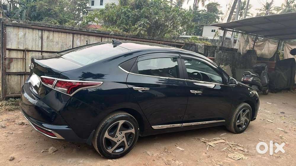 Hyundai Petrol Manual 2022