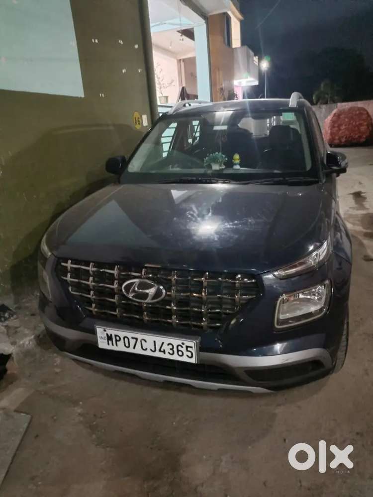 Hyundai Venue 2021 Petrol With Manual Transmission