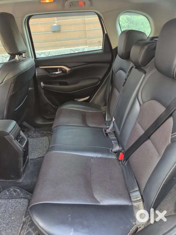 Grand Vitara Strong Hybrid, Sunroof, Top Model Very Good Condition.