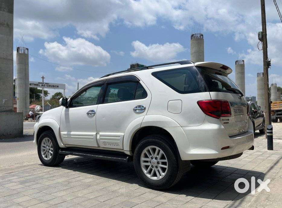 Toyota Fortuner 3.0 4x2 Automatic, 2013, Diesel