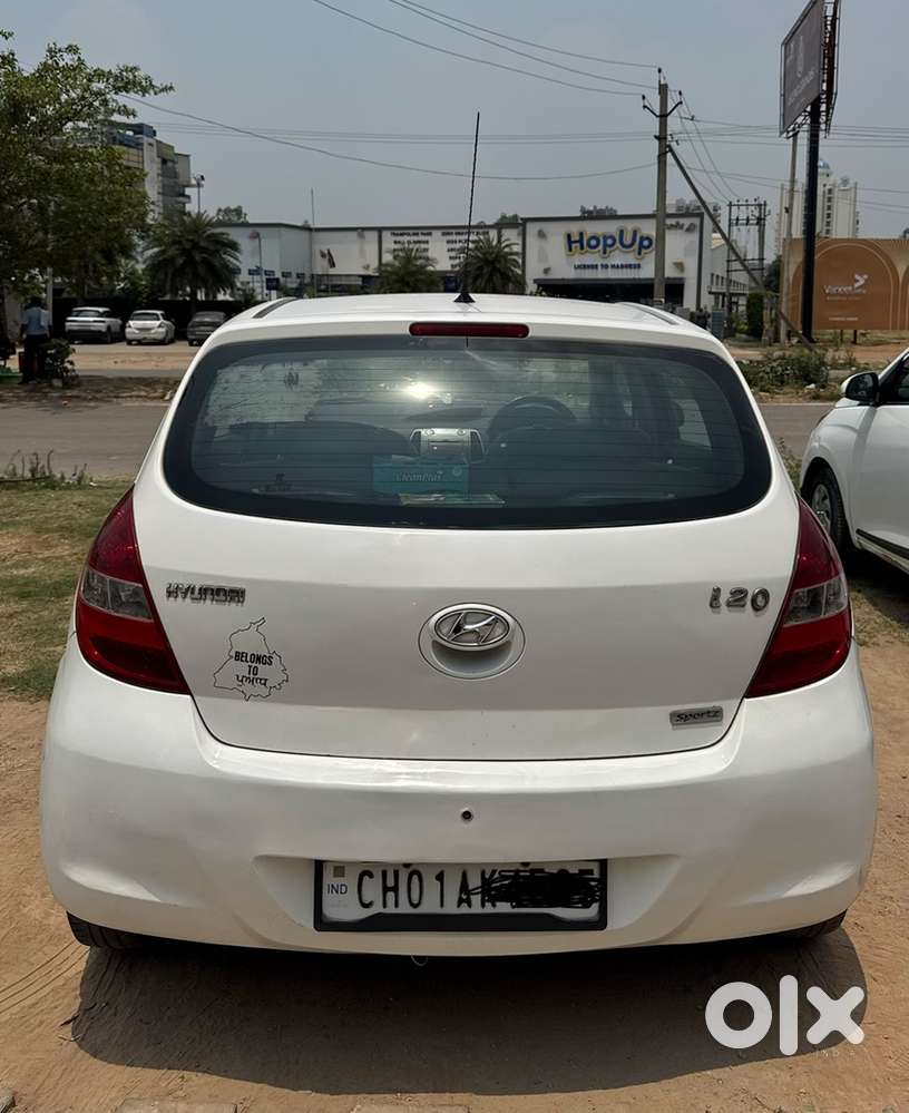 Hyundai I20 Sportz Petrol 2011