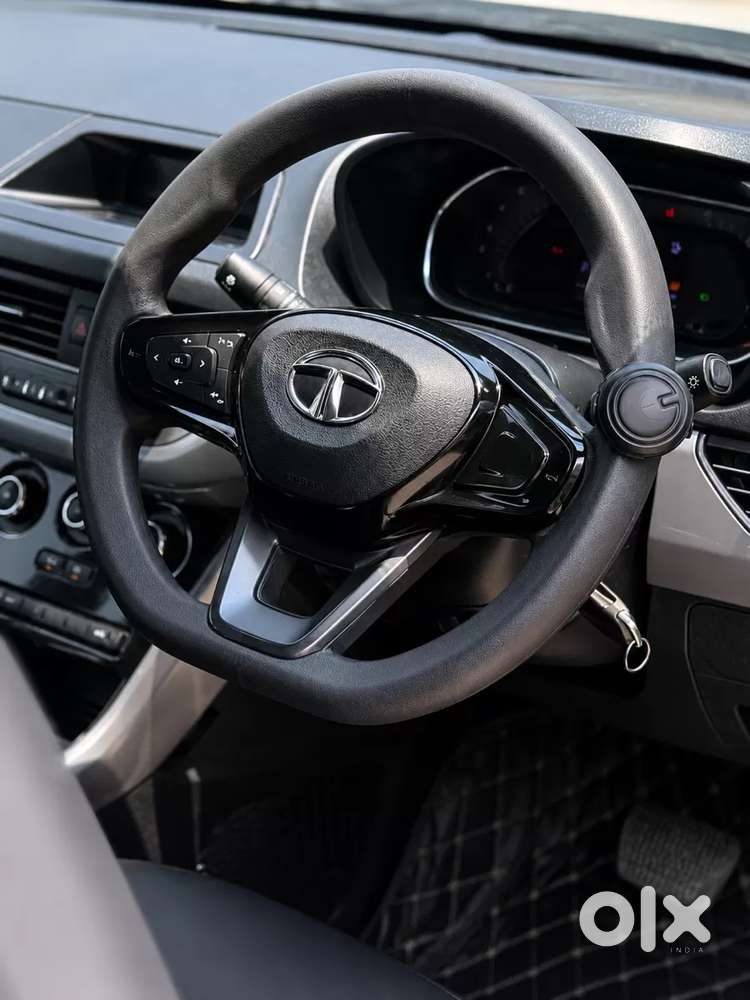 Tata Nexon 1.2 Revotron Xma Amt (s), 2022, Petrol