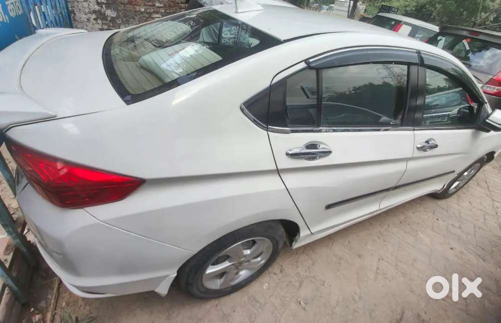Honda City 2016 V Top Model Petrol+cng 57000 Km Driven